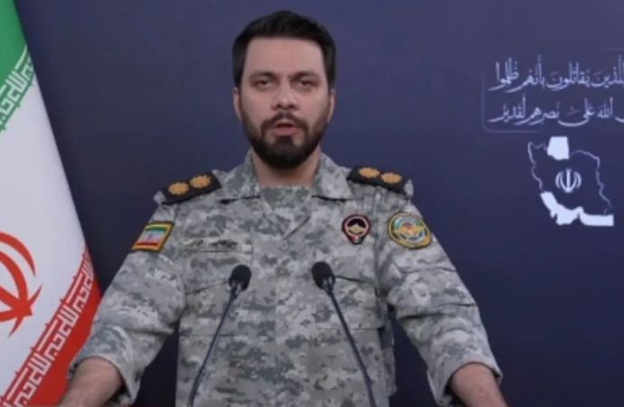 SEPAH-ın sözçüsündən Trampa kinayəli müraciət - Sən qovuldun! 