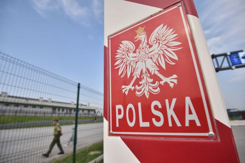 Polşa Ukrayna ilə sərhədi möhkəmləndirmək üçün 120 milyon dollar xərcləyəcək 