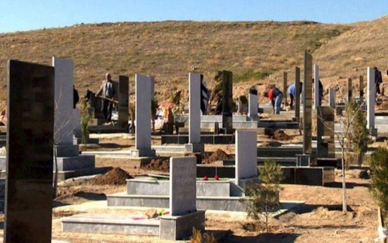Ərinin məzarını ziyarətə getdi - Elə orada öldü 