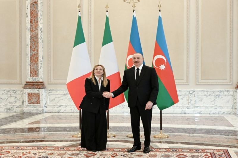 İlham Əliyev və İtaliya Baş naziri mətbuata bəyanatlarla çıxış edirlər 