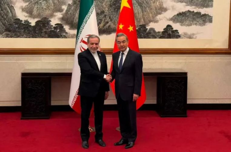 İran və  Çin XİN rəhbərləri görüşüblər 
