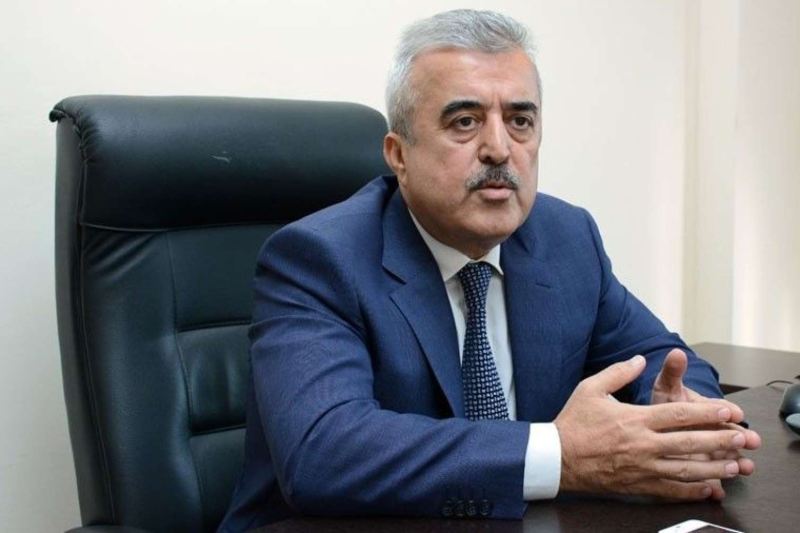 Etibar Məmmədovun villasından 19 min dollar oğurladı, pulları eyş-işrətə xərclədi 