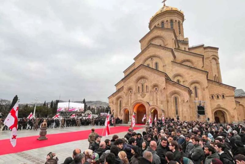 Gürcüstan yeni Katolikos-Patriarxını seçir 