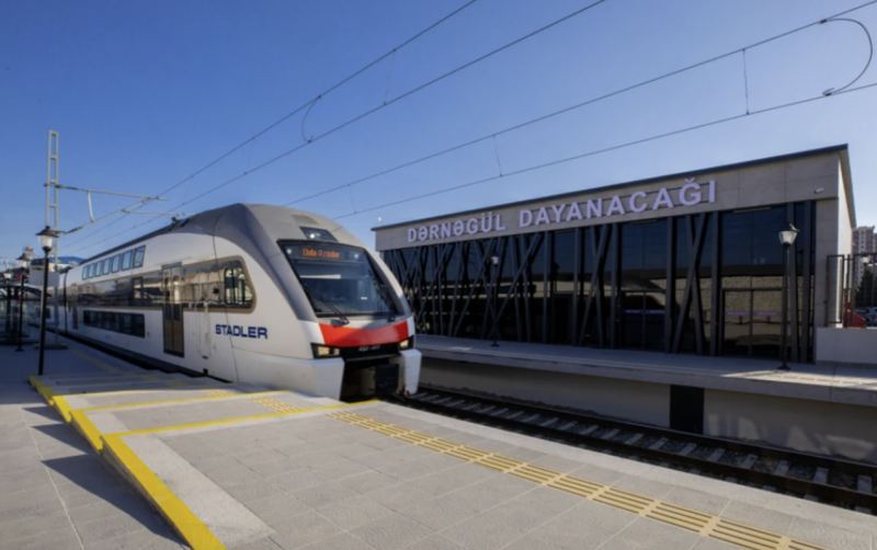 ADY bayram günlərində əlavə qatar reysləri təyin etdi 