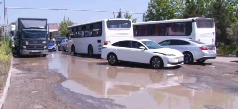 Xırdalanda yol problemi: Qəsəbə sakinləri cana yığılıb - VİDEO 