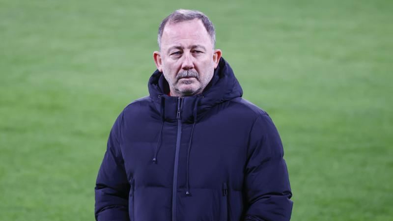 “Beşiktaş”da ayrılıq: Sergen Yalçın postundan gedir 