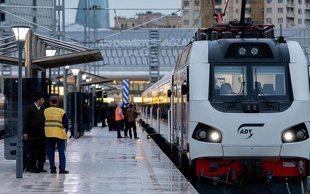 Bakı-Tbilisi qatarında plaskart vaqonlar olmayacaq 