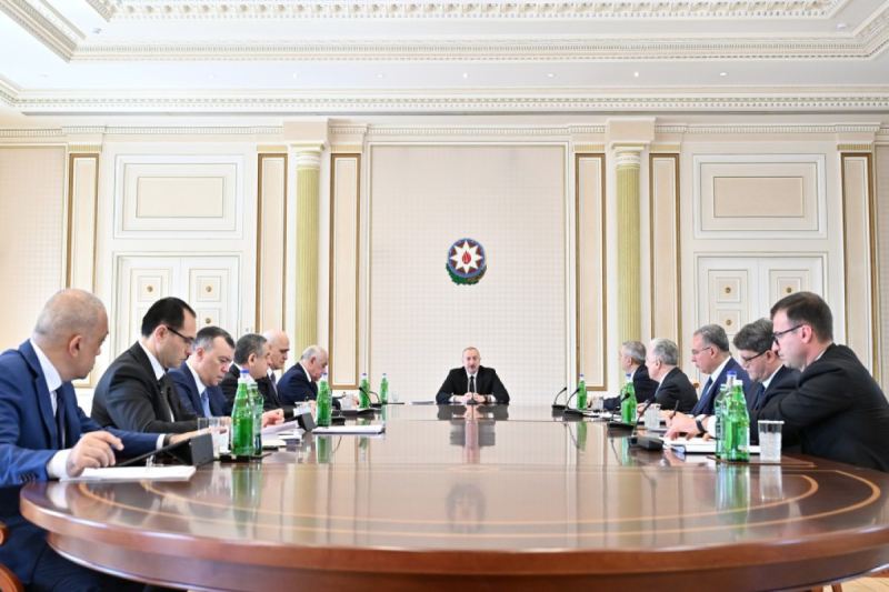 Prezident İlham Əliyev müşavirə keçirir - Bu məsələlərə görə
