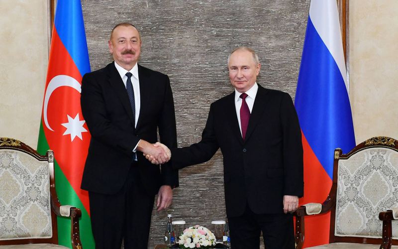 Putin İlham Əliyevi təbrik etdi 
