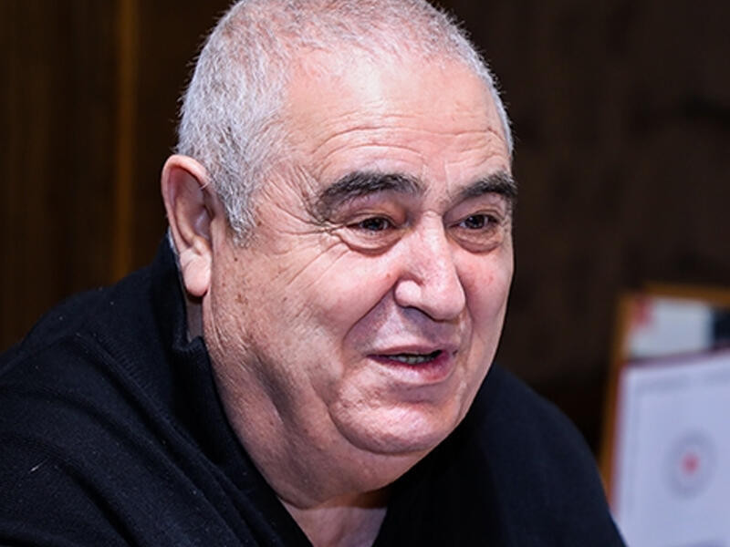 Şərurlu İsfəndiyar: “150 il yaşamaq istəyirəm”