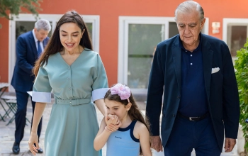 Leyla Əliyeva Madriddə qayğıya ehtiyacı olan uşaqlar üçün məktəbdə - Fotolar&nbsp;